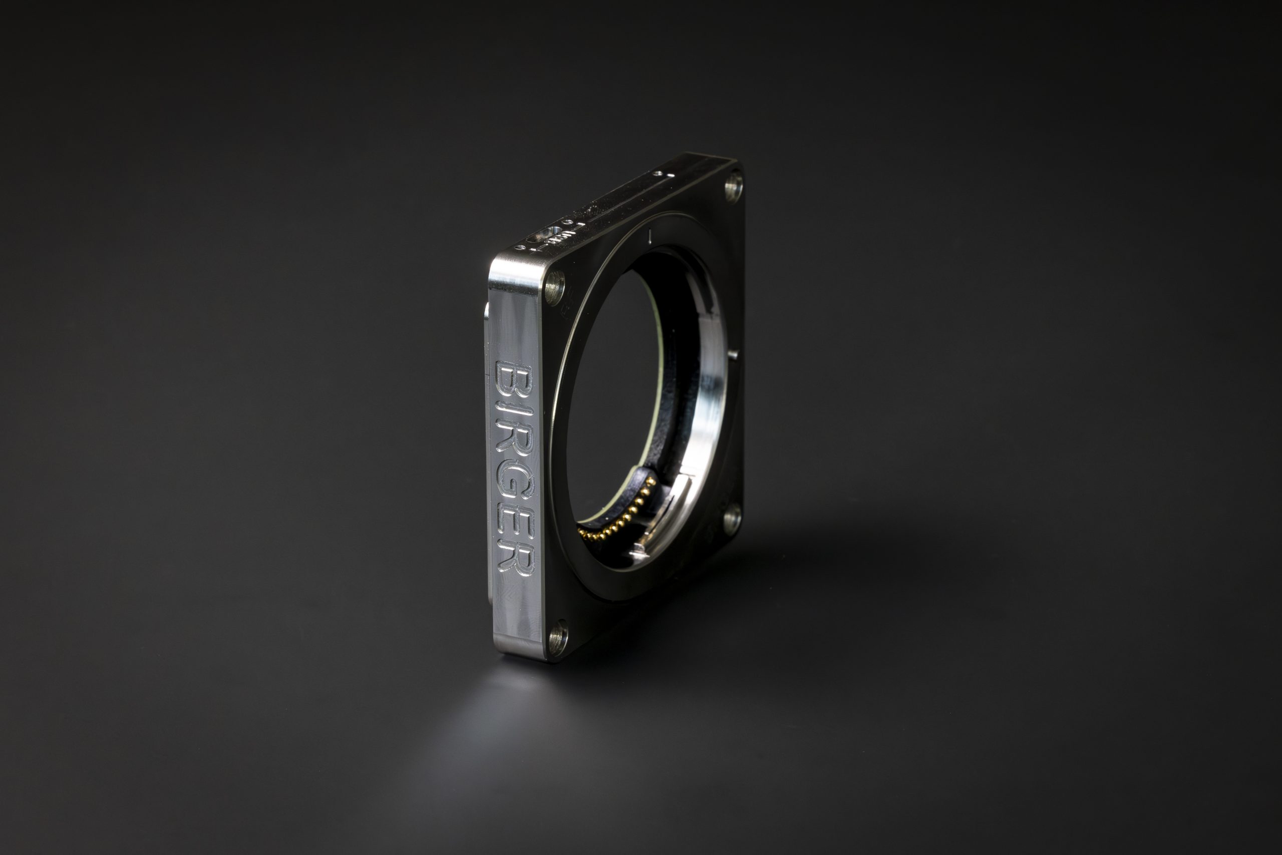 Close-up Canon RF Birger Adapter
